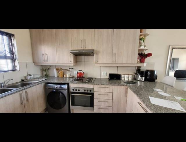 2 BEDROOM TOWNHOUSE FOR SALE IN MAYBERRY PARK